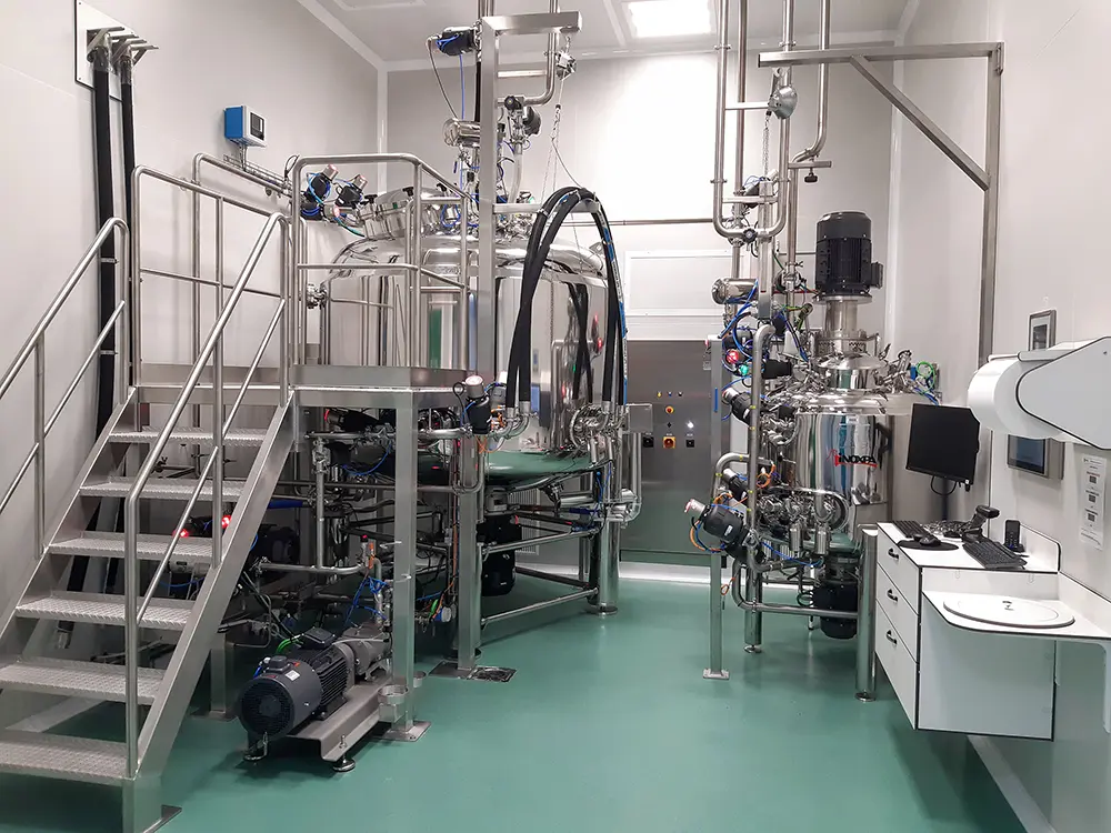 Linha de produção de suspensões nos Laboratorios Cinfa